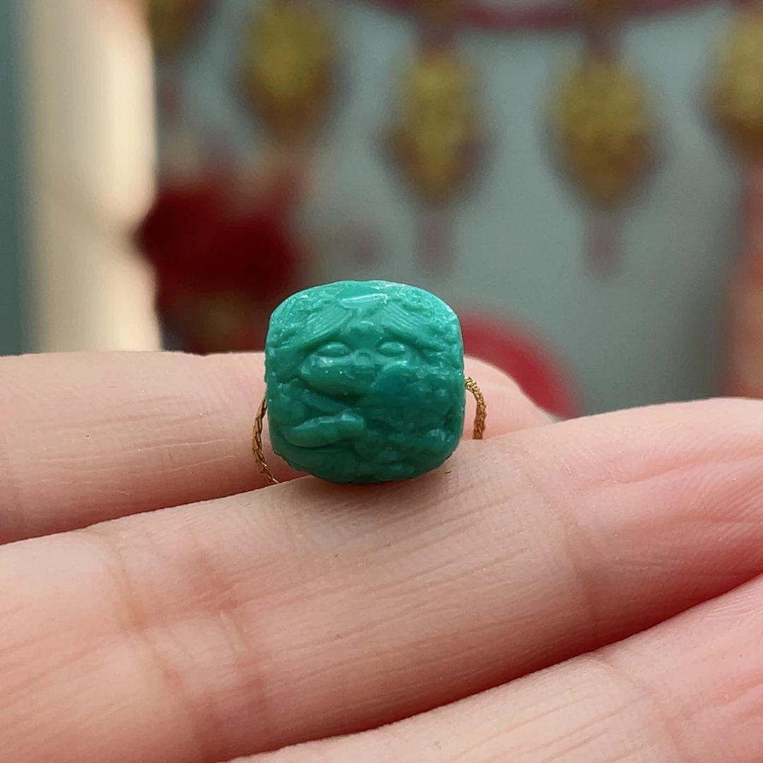 绿松石颈饰未镶嵌