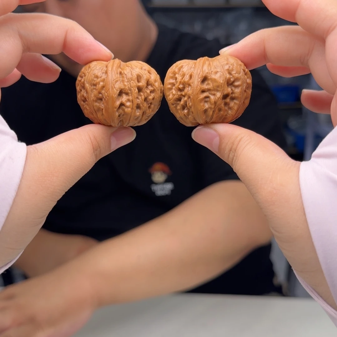 文玩核桃把件40元宝