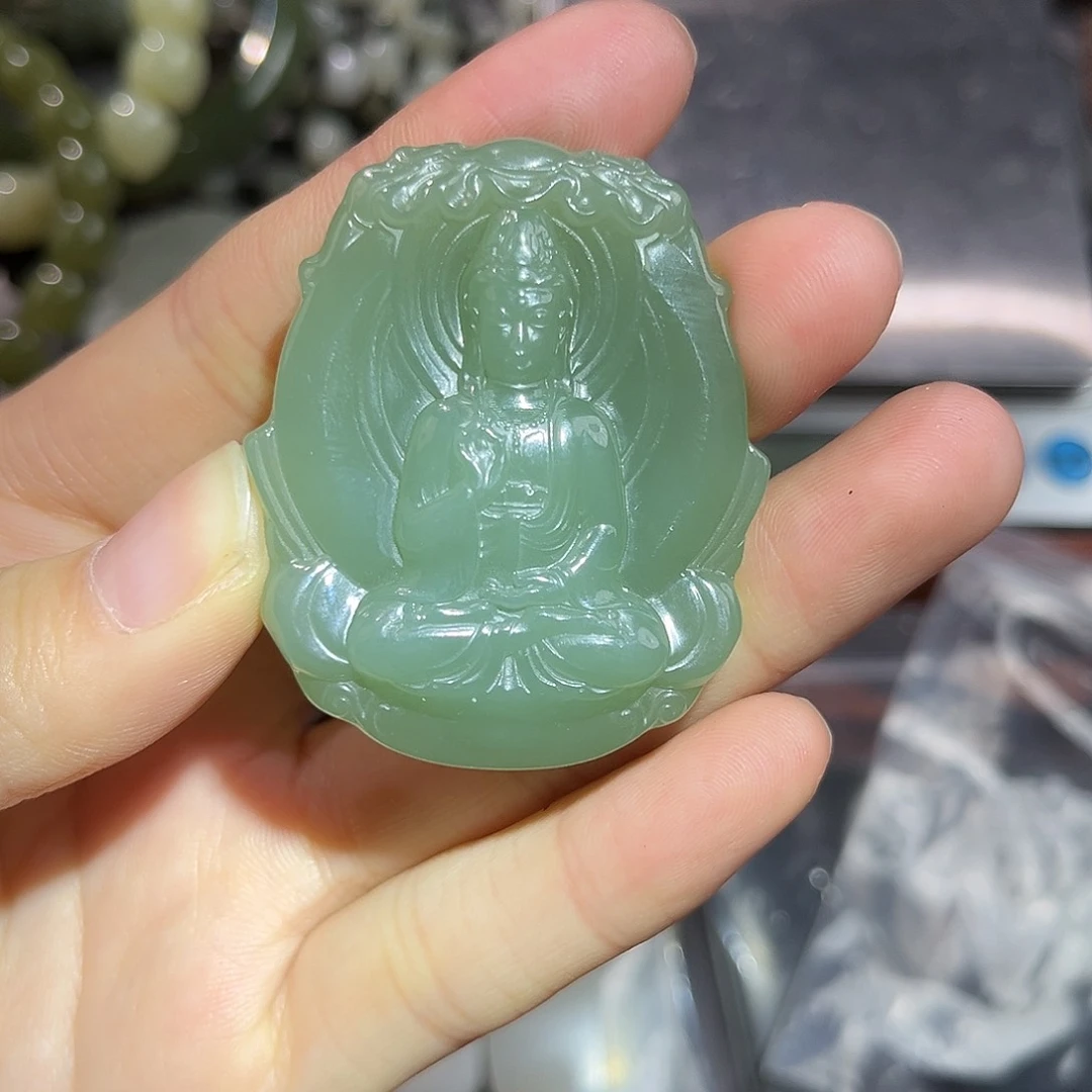 和田玉颈饰未镶嵌且末蓝观音