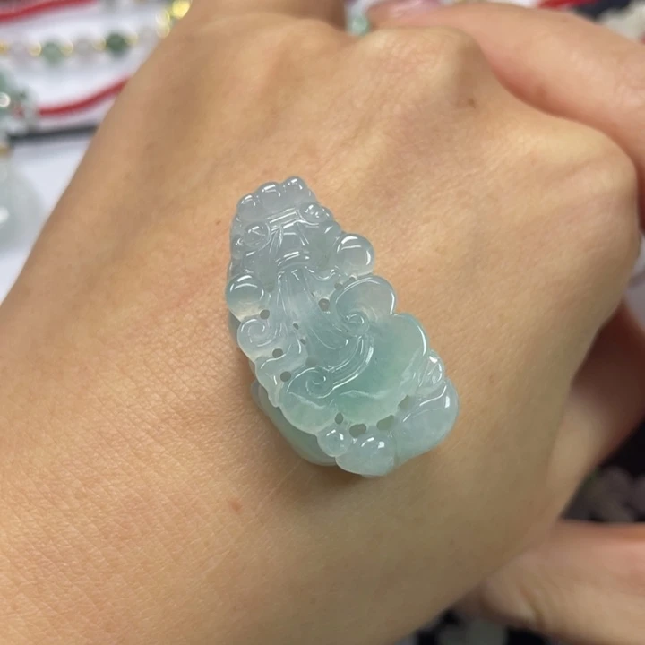 翡翠未镶嵌挂件7999999999