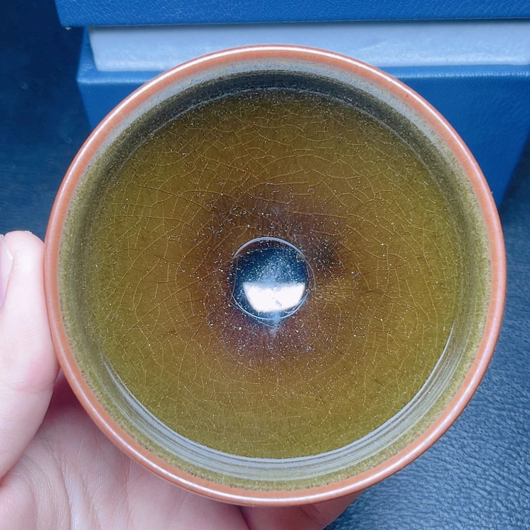 茶盏滴滴答答的声音响