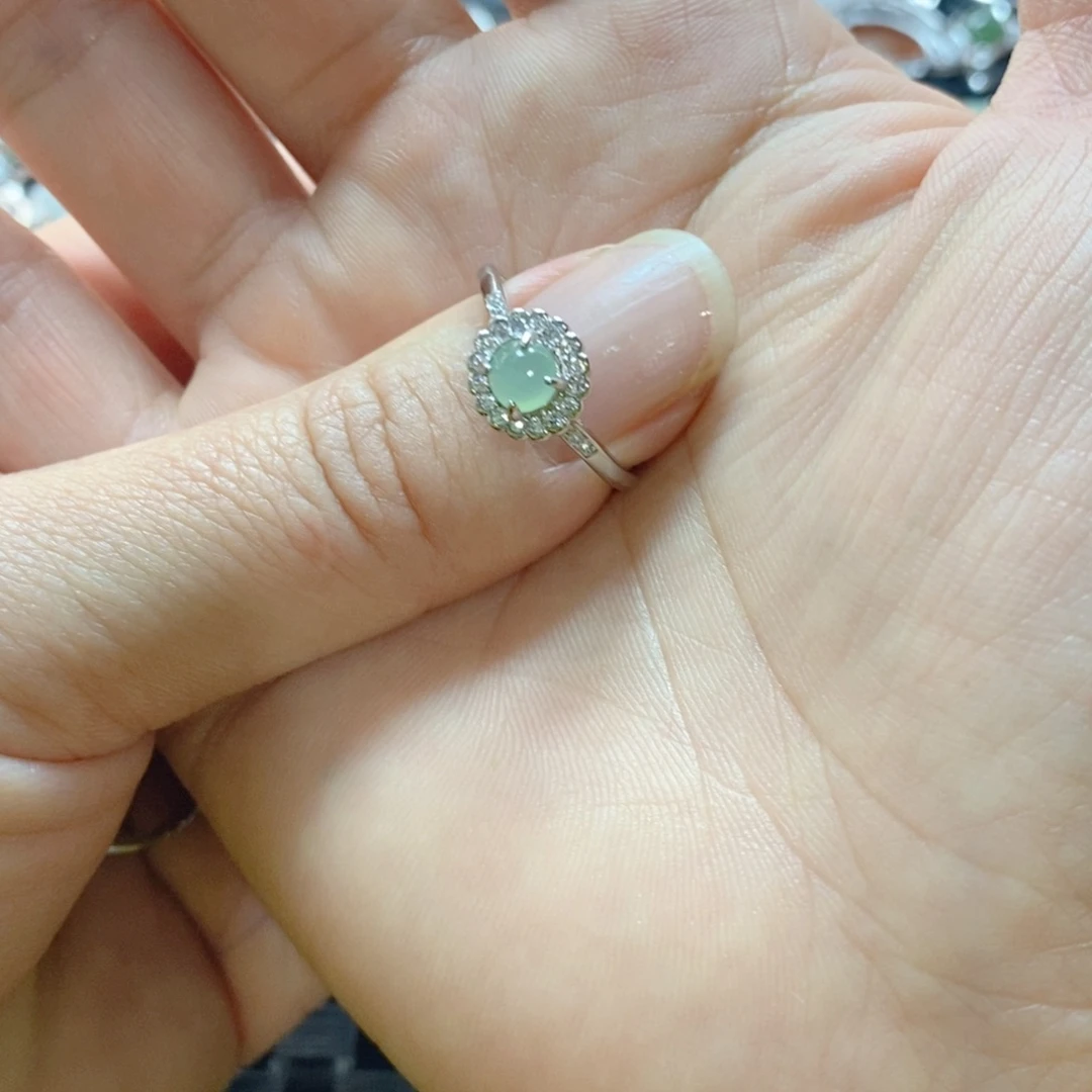 辣***•翡翠未镶嵌戒指缅甸