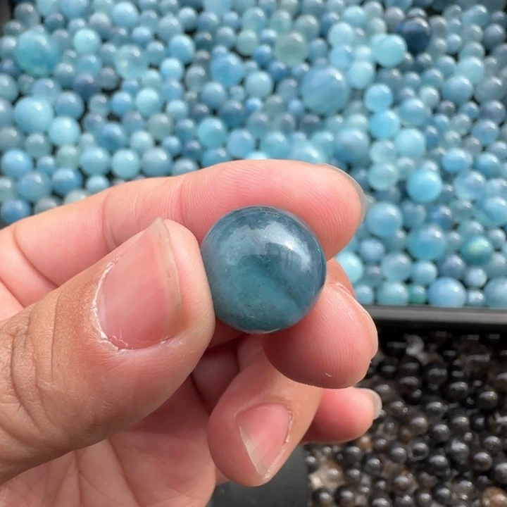 水晶颈饰未镶嵌?****呀海蓝宝