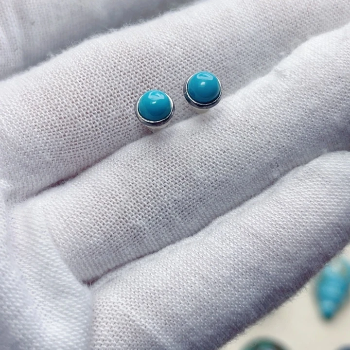 绿松石未镶嵌饰品