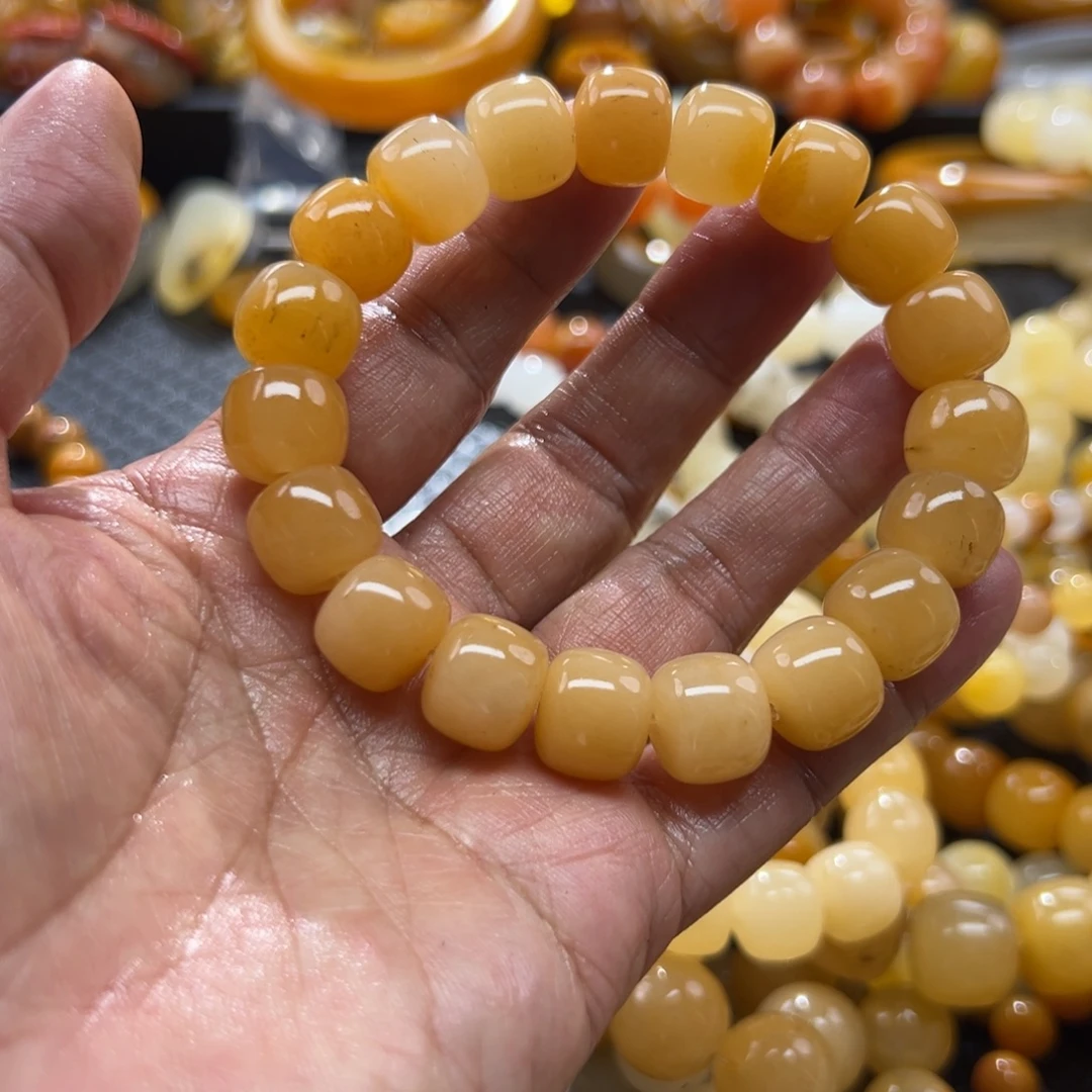 石英质玉未镶嵌颈饰