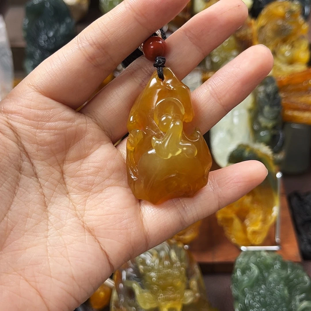 蛇纹石玉未镶嵌颈饰