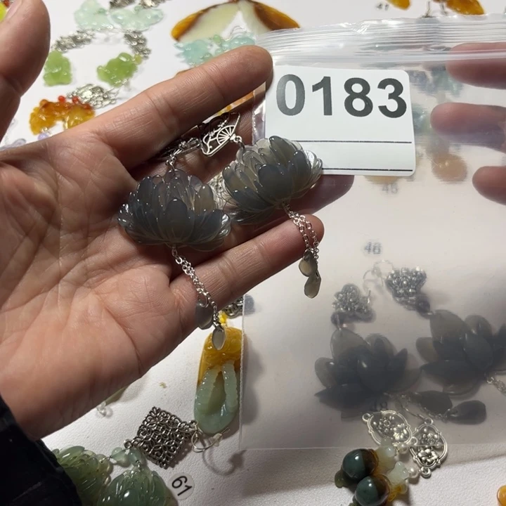 柒***玥蛇纹石玉合金耳饰