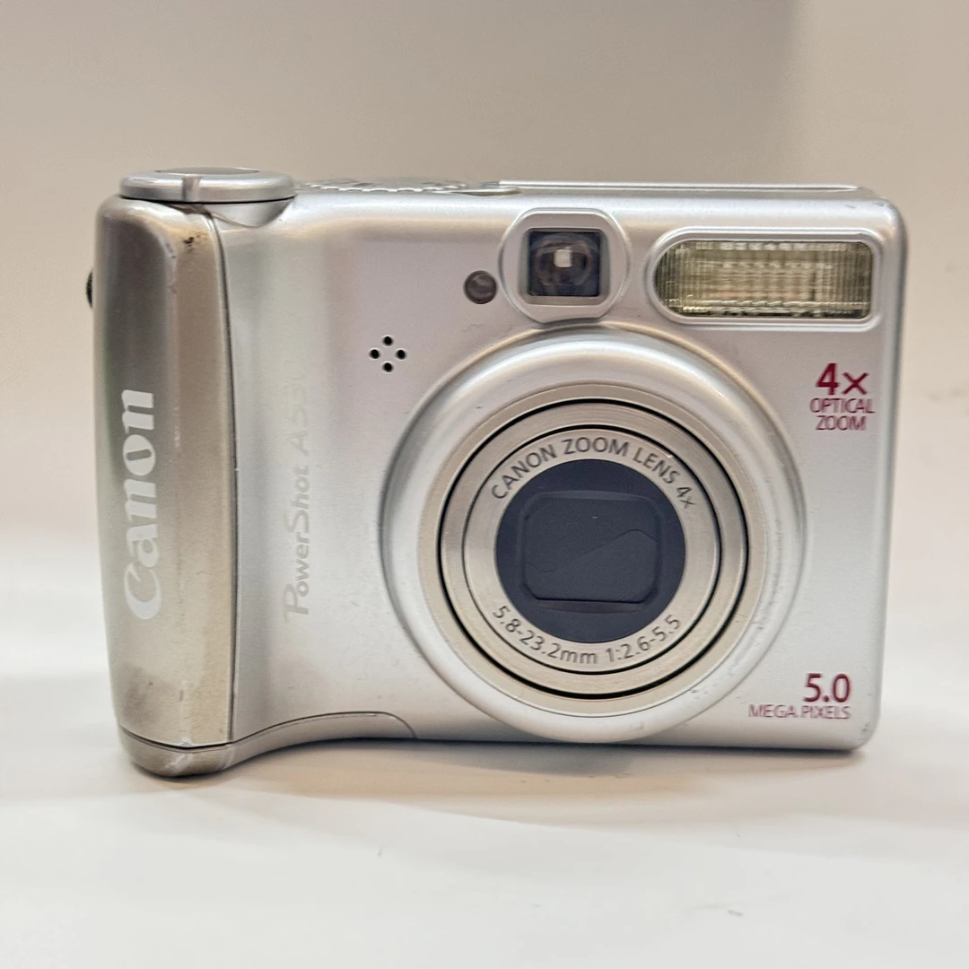 95新 Canon/佳能 a530自备五号电池710w像素3x光变ccd数码相机