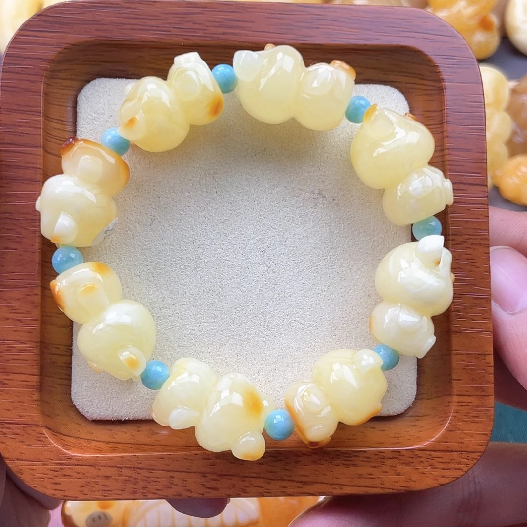 琥珀裸石未镶嵌蜜蜡