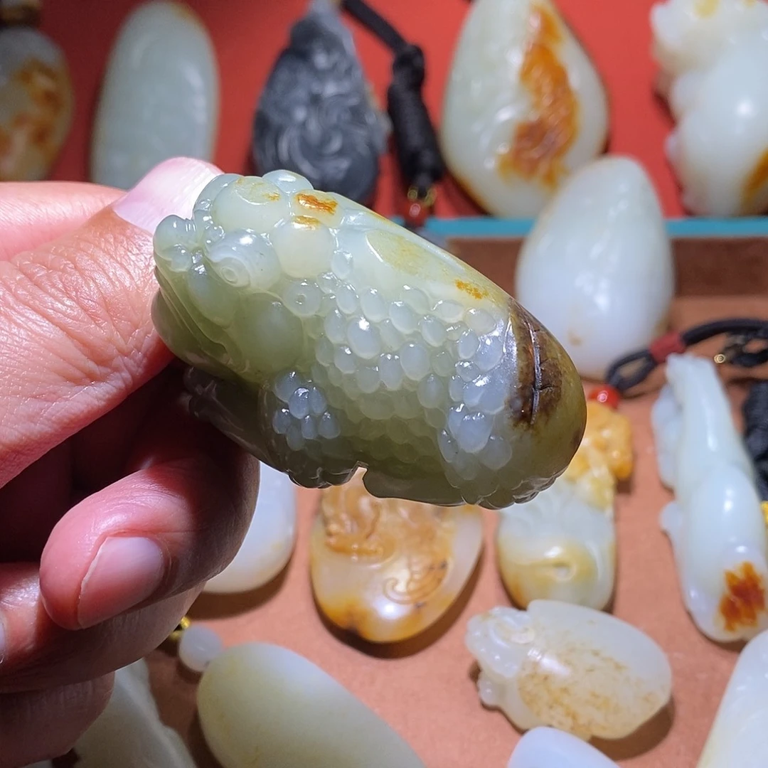 未镶嵌和田玉挂件小*螂