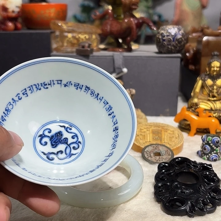 用***0瓷器制作工艺精湛