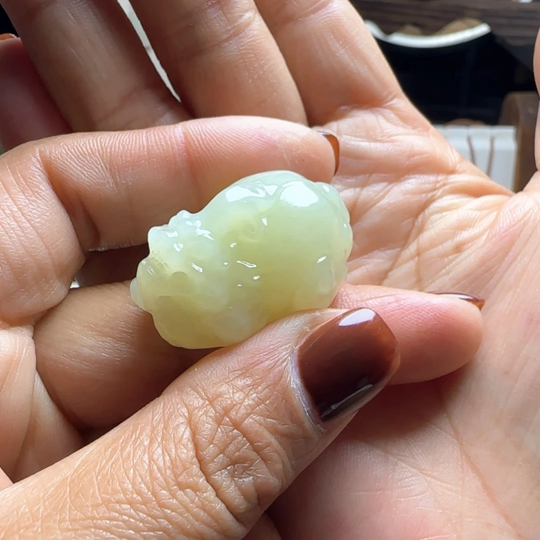 *****和田玉未镶嵌颈饰