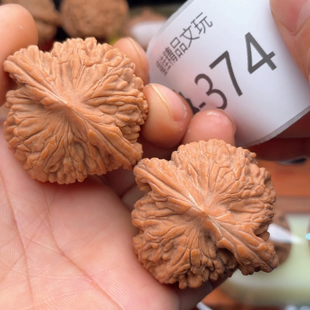 文玩核桃把件虎头44尺六面精配