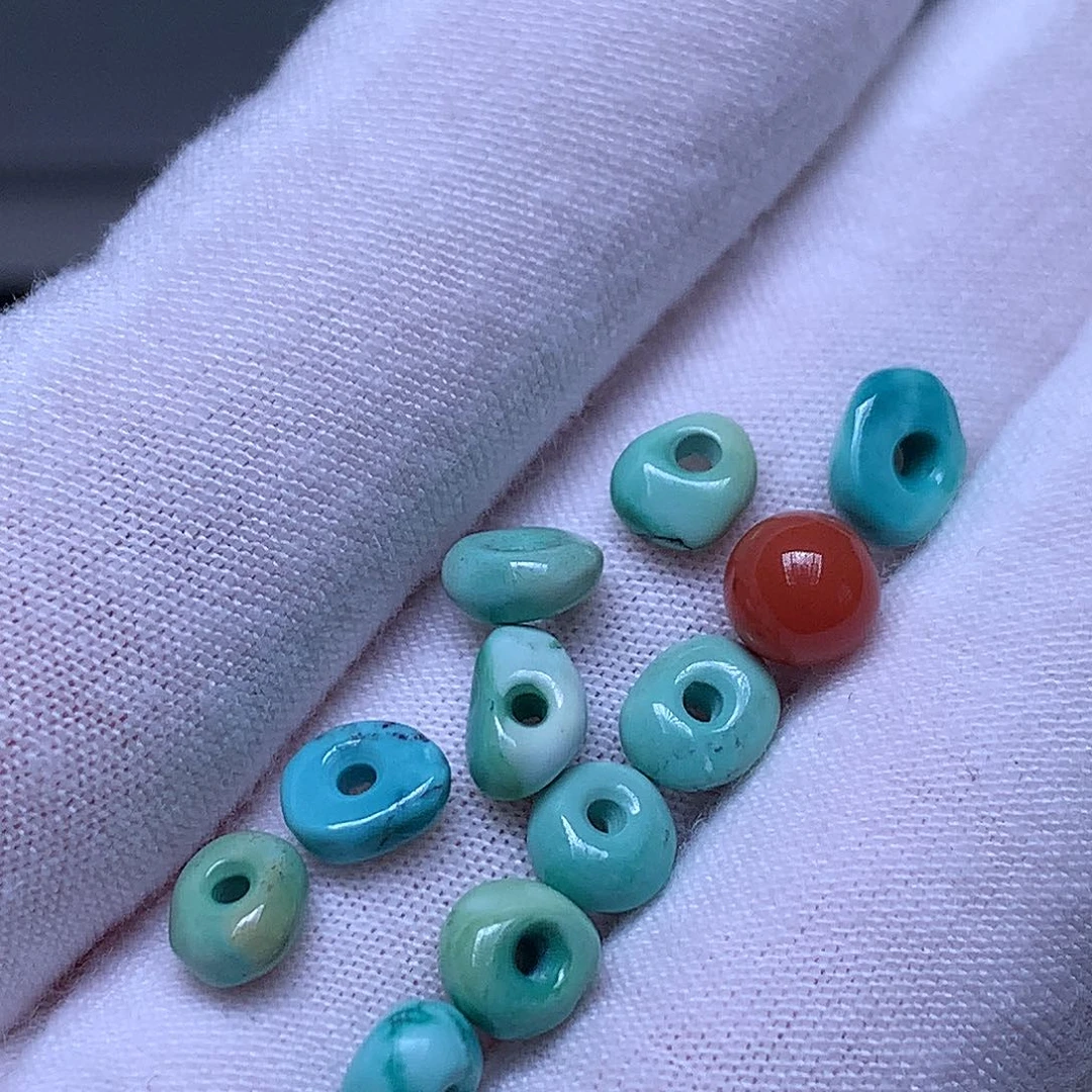 南红玛瑙未镶嵌珠宝奇石