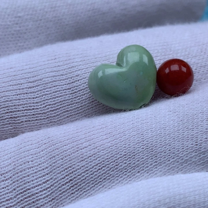 未镶嵌南红玛瑙珠宝奇石