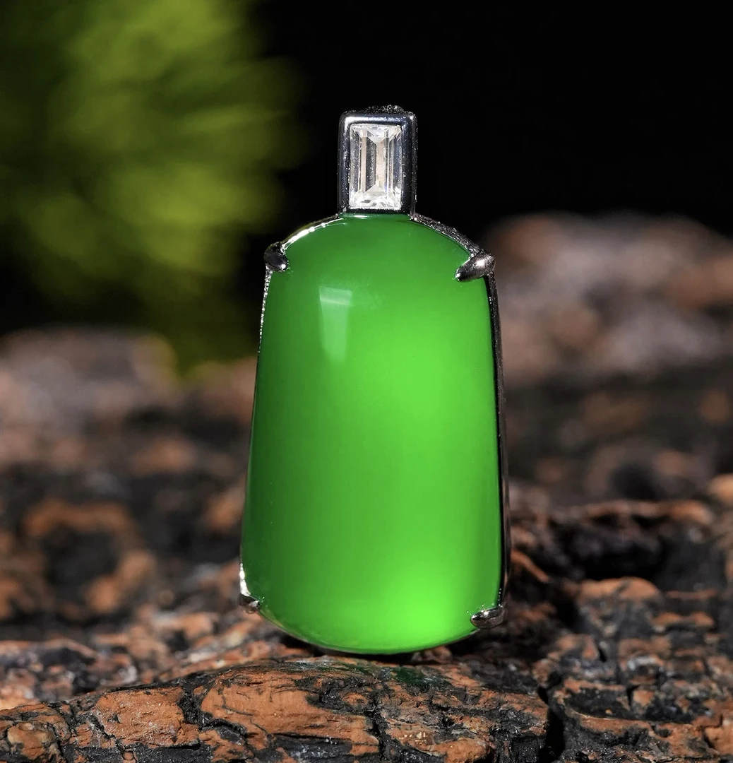 复古玛瑙吊坠项链新款时尚百搭女士玉吊坠挂件女款生日礼物送老婆