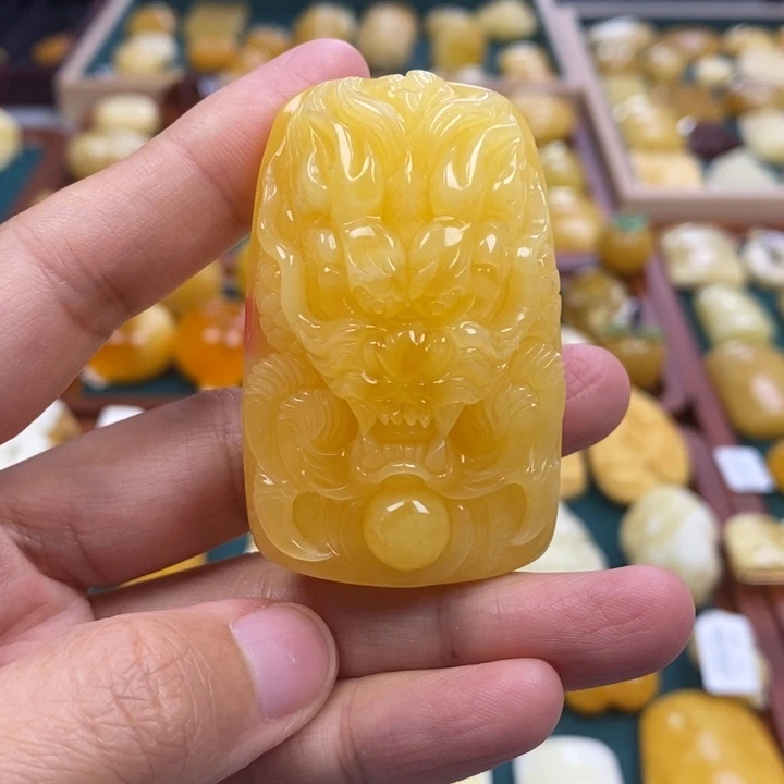 琥珀未镶嵌裸石29.75鸡油黄龙牌吊坠