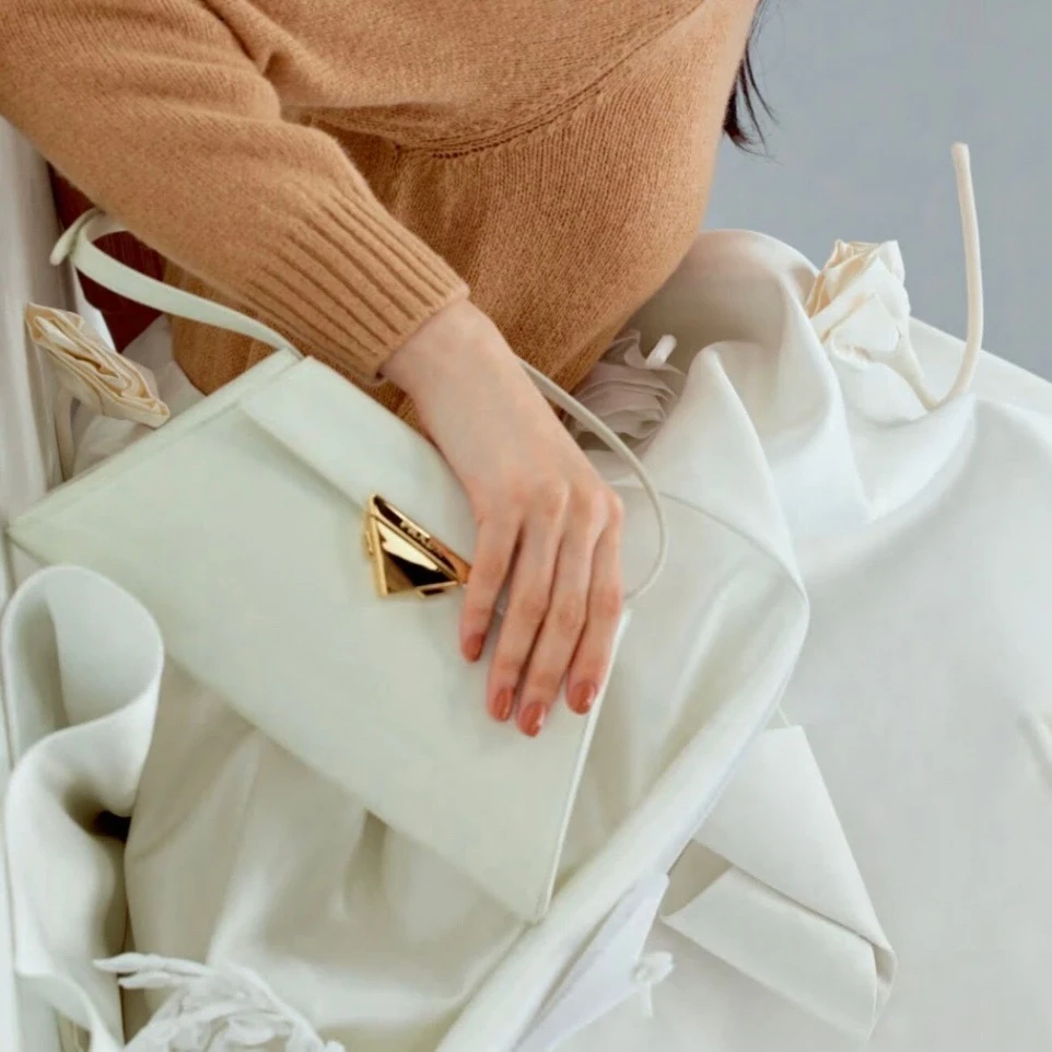 95新 Prada/普拉达 普拉达  梯形设计复古腋下包 单肩包