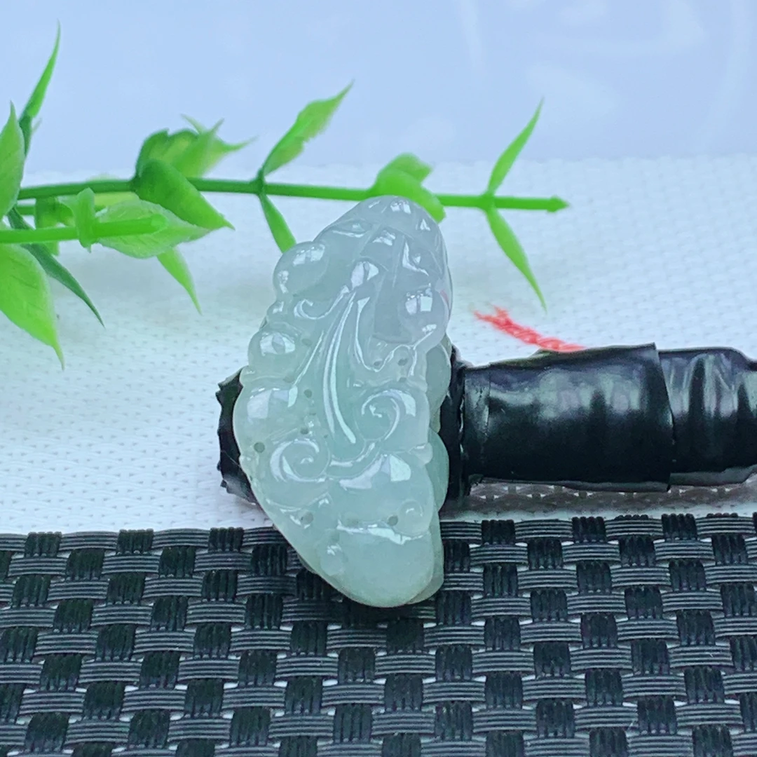 缅甸天然A货翡翠 水润貔貅吊坠 尺寸；36*17.2*12.9mm