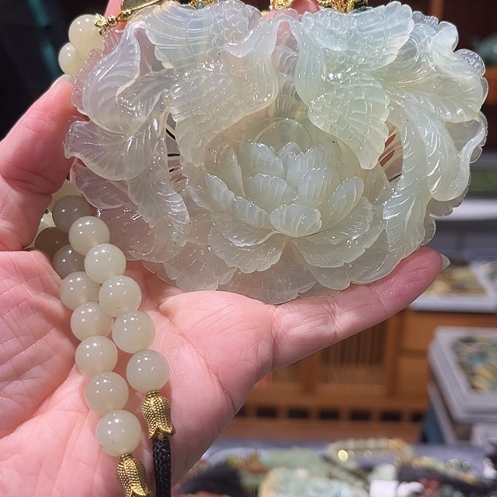 未镶嵌岫玉毛衣链