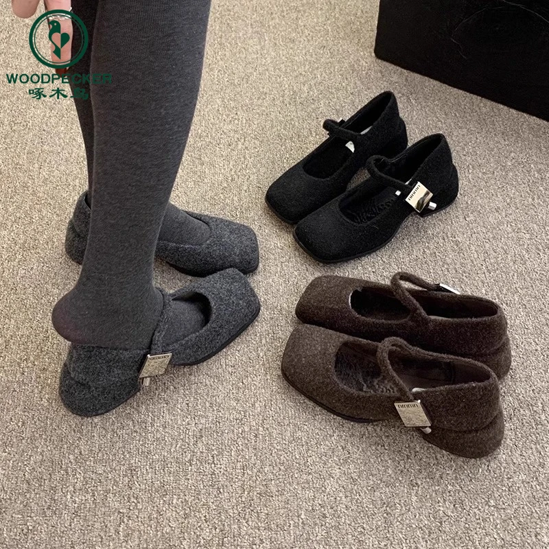 啄木鸟灰色玛丽珍毛毛鞋女秋冬法式复古呢子粗跟单鞋女加绒高跟鞋