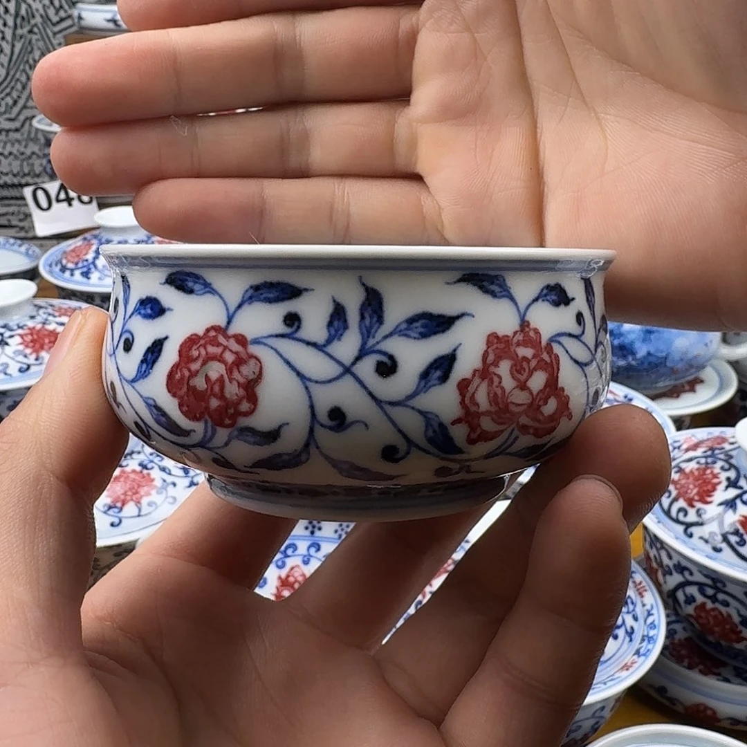 当代釉里红卢氏杯