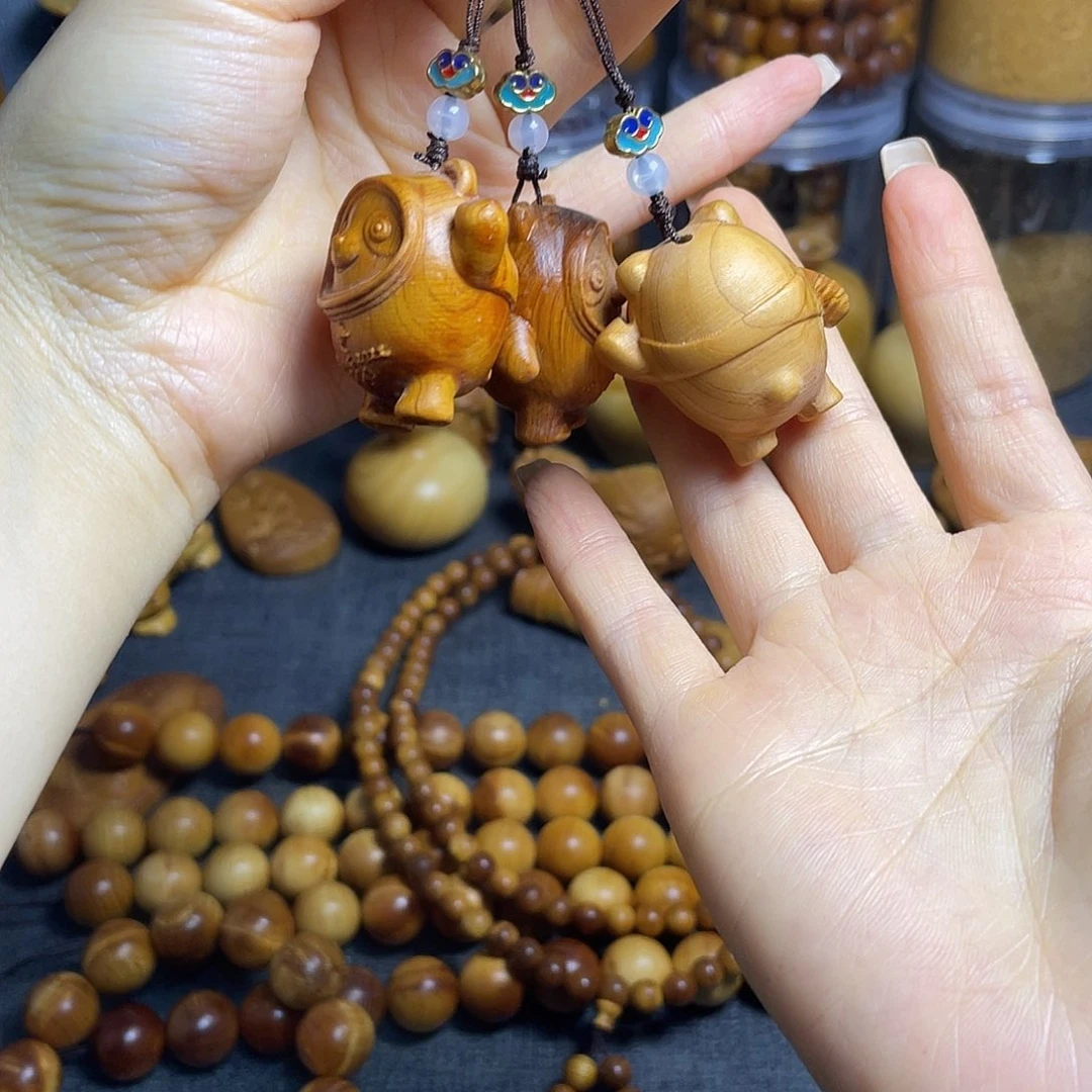 柏木（崖柏）冰墩墩