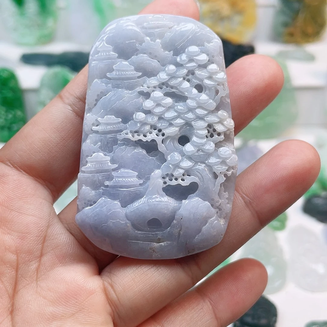 翡翠颈饰未镶嵌山水