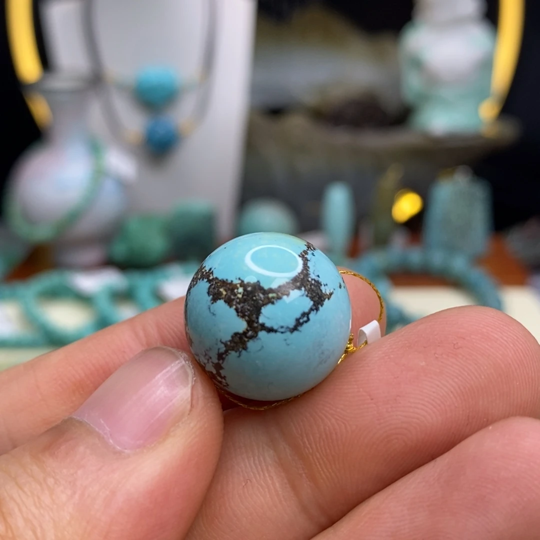 绿松石未镶嵌珠宝奇石18.3