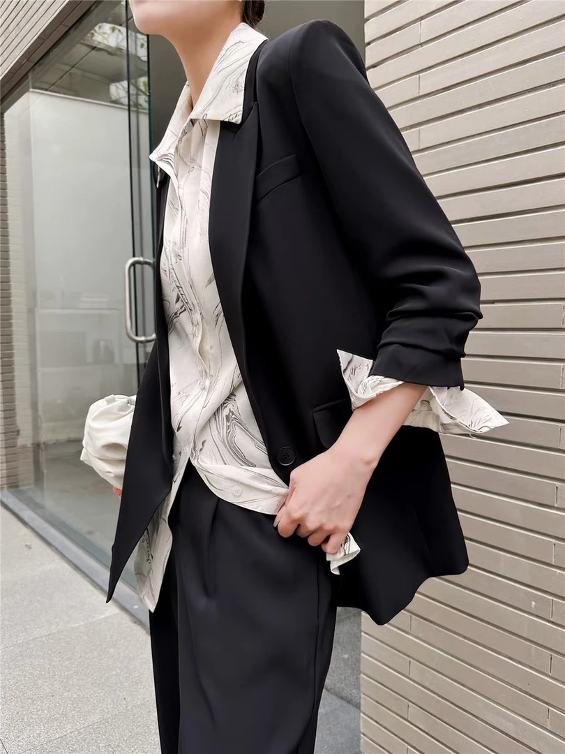 24高端薄款西装外套夏季2025新款设计感韩版时尚透气抽皱袖薄西服