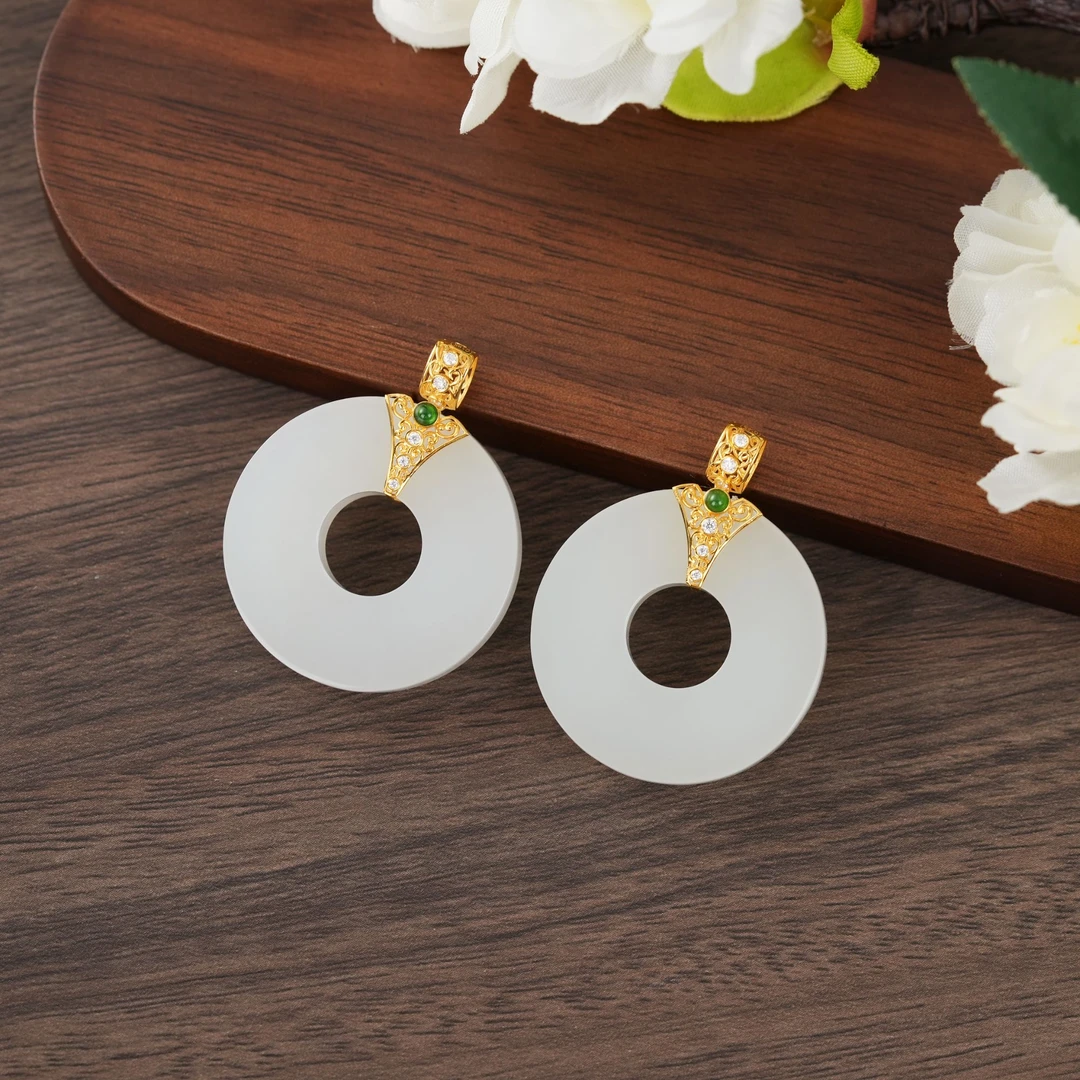 【云上好物】18k金和田玉吊坠-多样性发一件28.5x4mm-DS98665-3（JG）