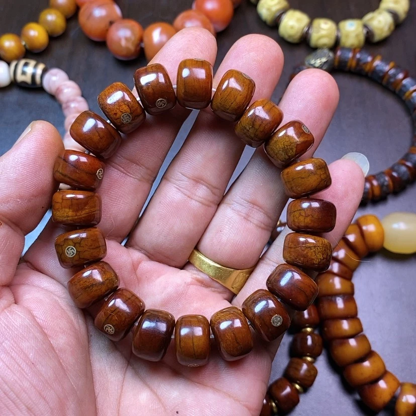 【闪购商品】玻璃颈饰我们要好好学习