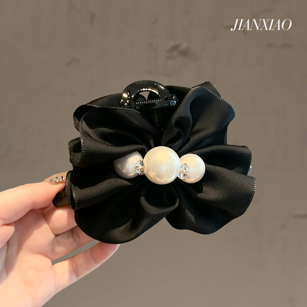 新款珍珠褶皱花朵抓夹高级感气质优雅盘发夹后脑勺鲨鱼夹通勤发卡