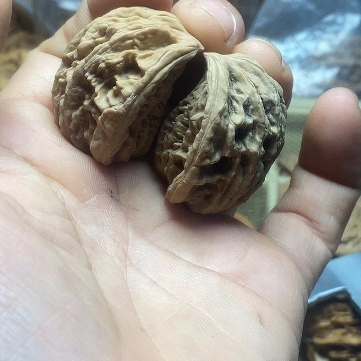 吊坠桃核麦穗蛇头