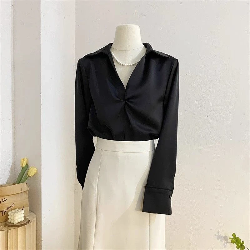 高级感黑色V领扭结缎面衬衫女春秋设计感垂感气质长袖仿醋酸上衣