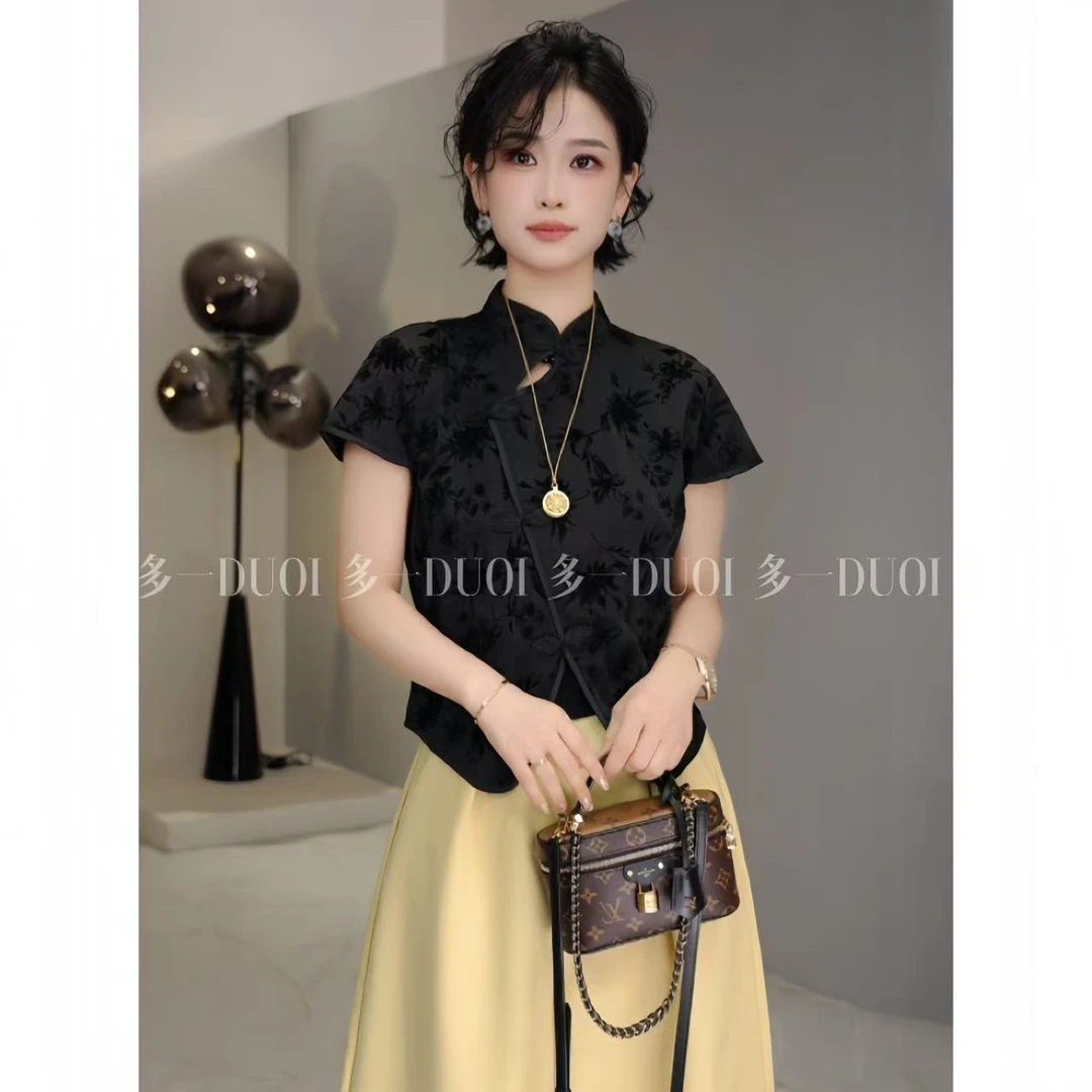 多一“晚烟”2025夏季复古新中式斜襟盘扣暗纹提花小立领百搭上衣