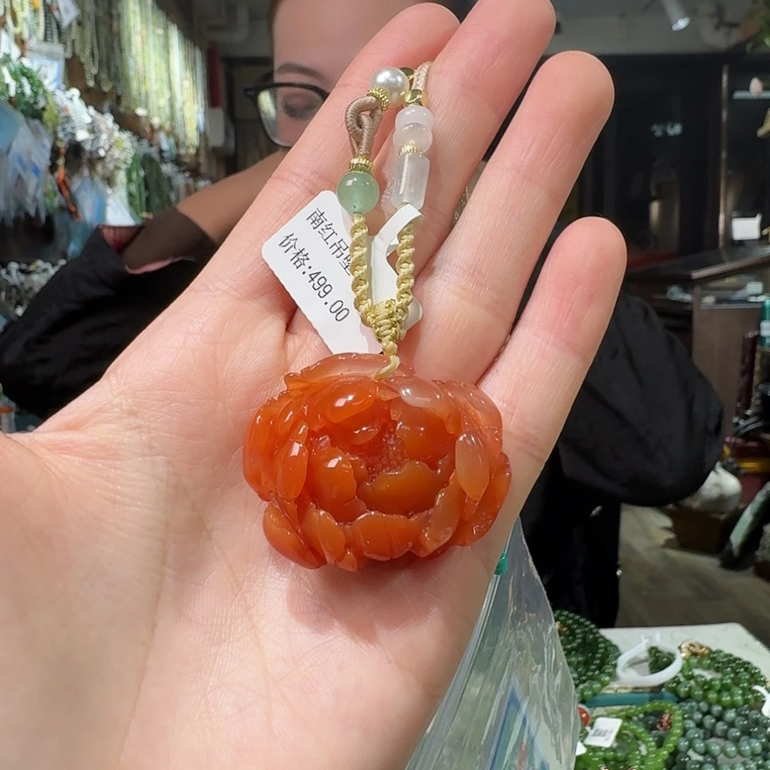南红玛瑙未镶嵌颈饰