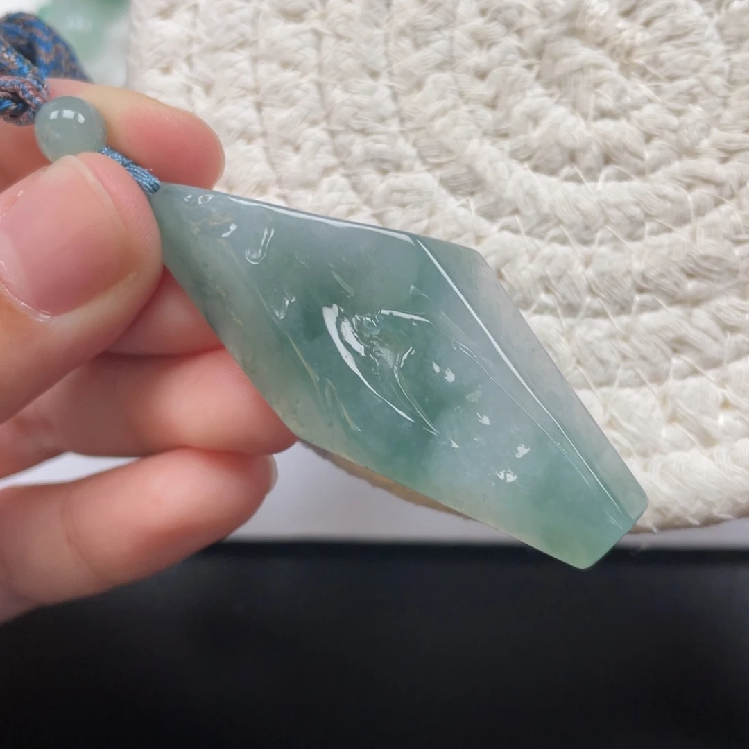 翡翠未镶嵌颈饰天然A货缅甸翡翠