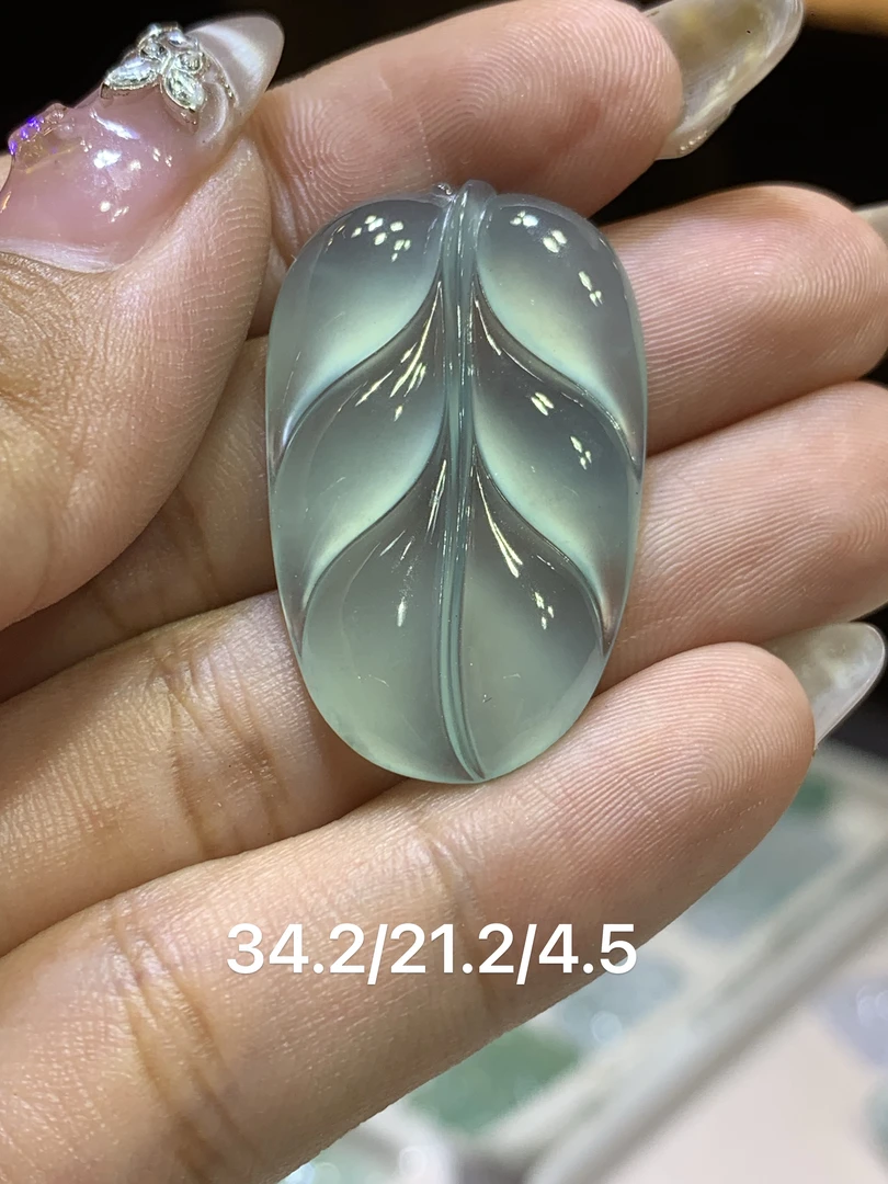 缅甸天然翡翠A货，冰种冰晴底叶子叶形端正饱满好看，老料特别耐看