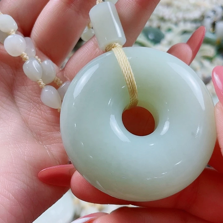 未镶嵌和田玉挂件