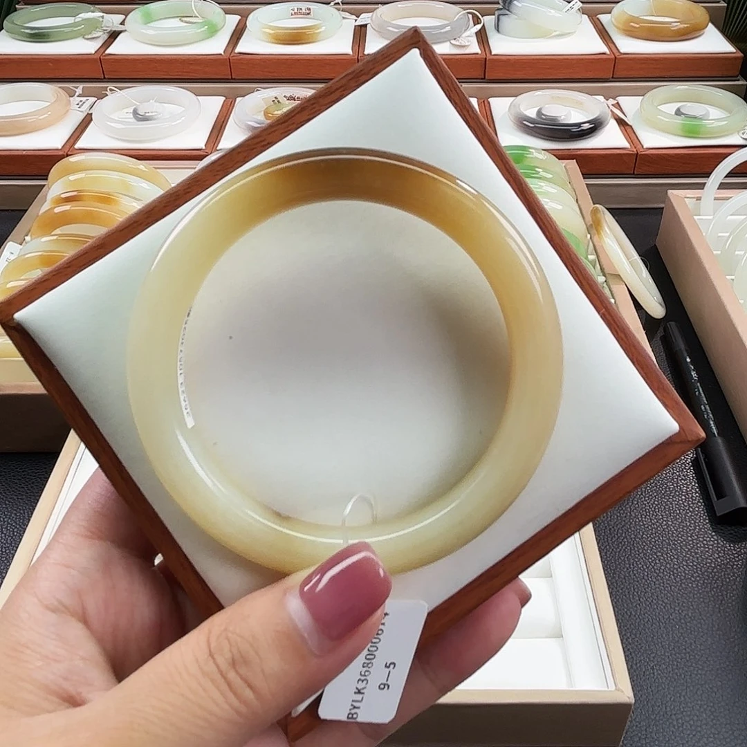 未镶嵌手镯和田玉57