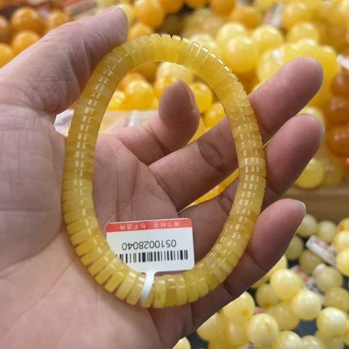 未镶嵌琥珀珠宝奇石