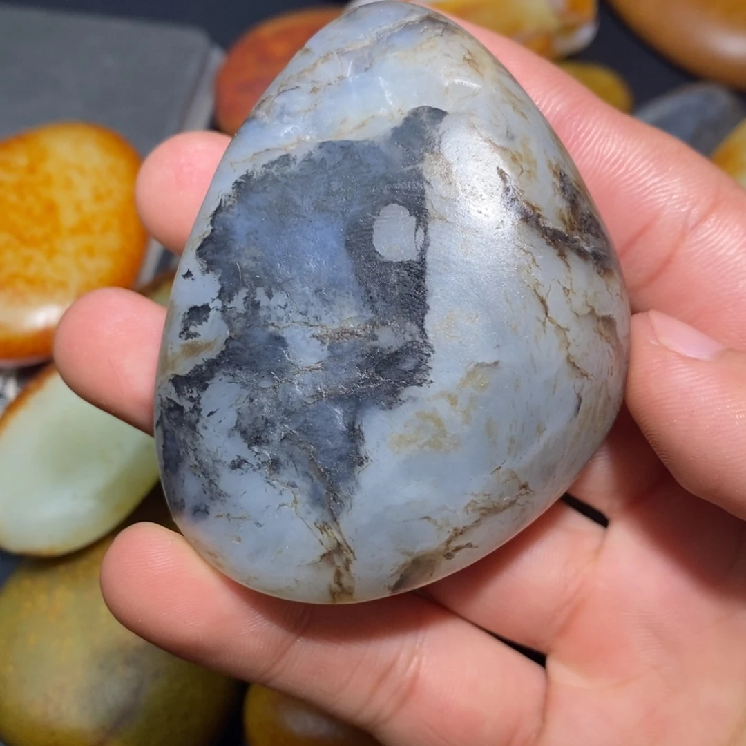 和田玉未镶嵌珠宝奇石