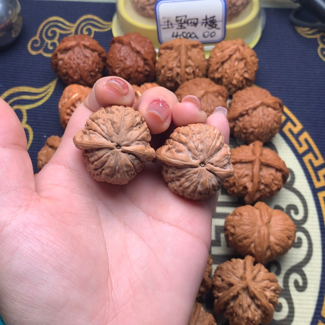 文玩核桃吊坠瞌****长莲花