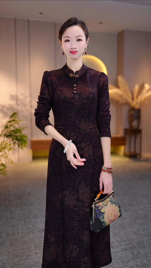 加绒2025早春季新款气质显瘦加大码妈妈装连衣裙Z10056