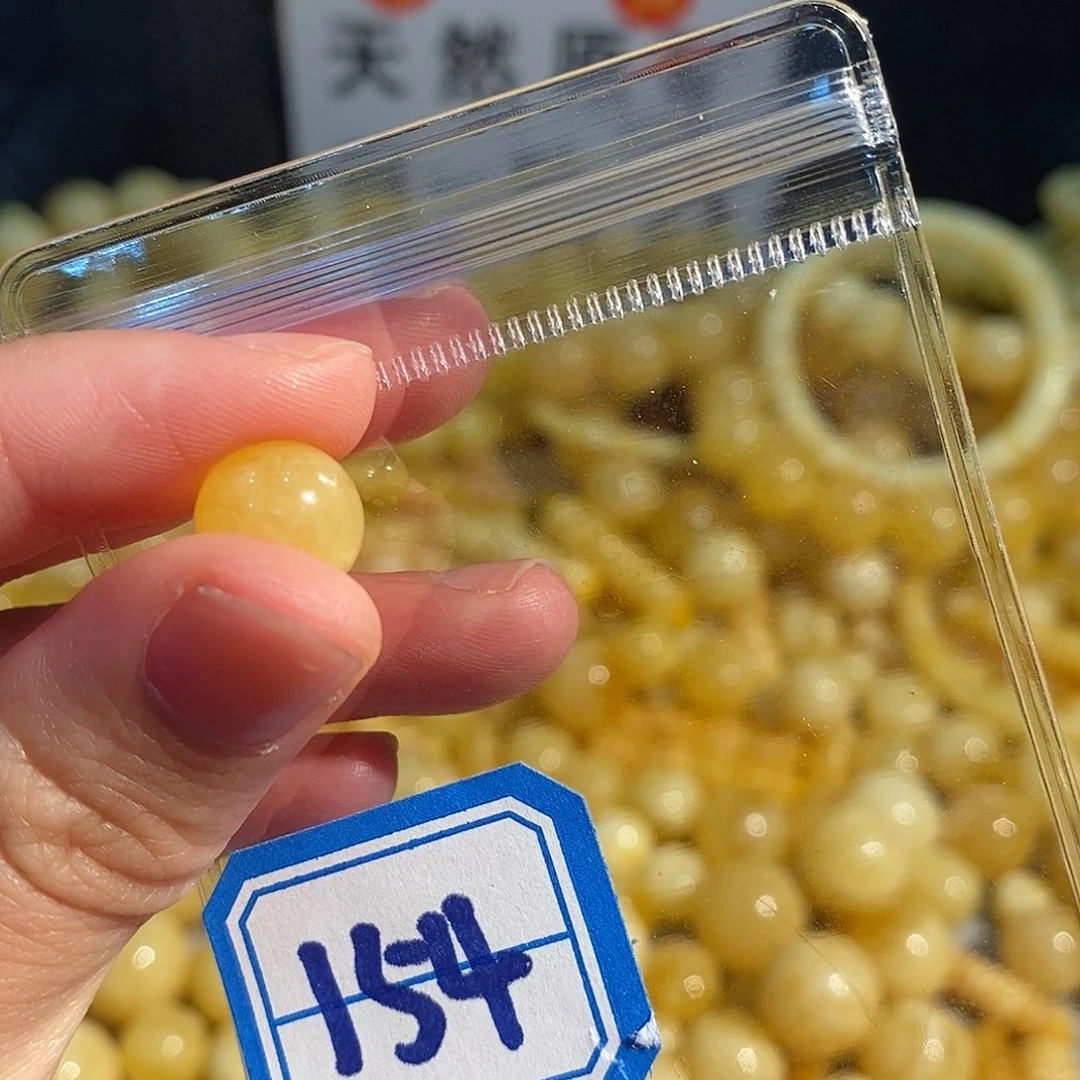 未镶嵌琥珀珠宝奇石154
