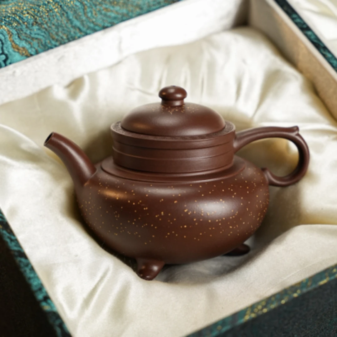 古卣傲雪·手工铺砂·180cc 原矿老紫泥 手工铺砂 紫砂壶