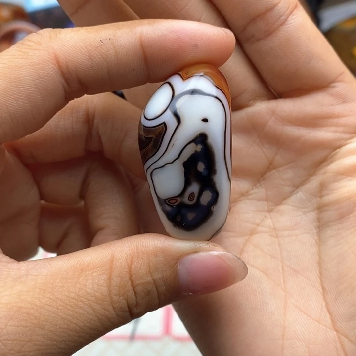 宁***宁玛瑙/玉髓未镶嵌颈饰