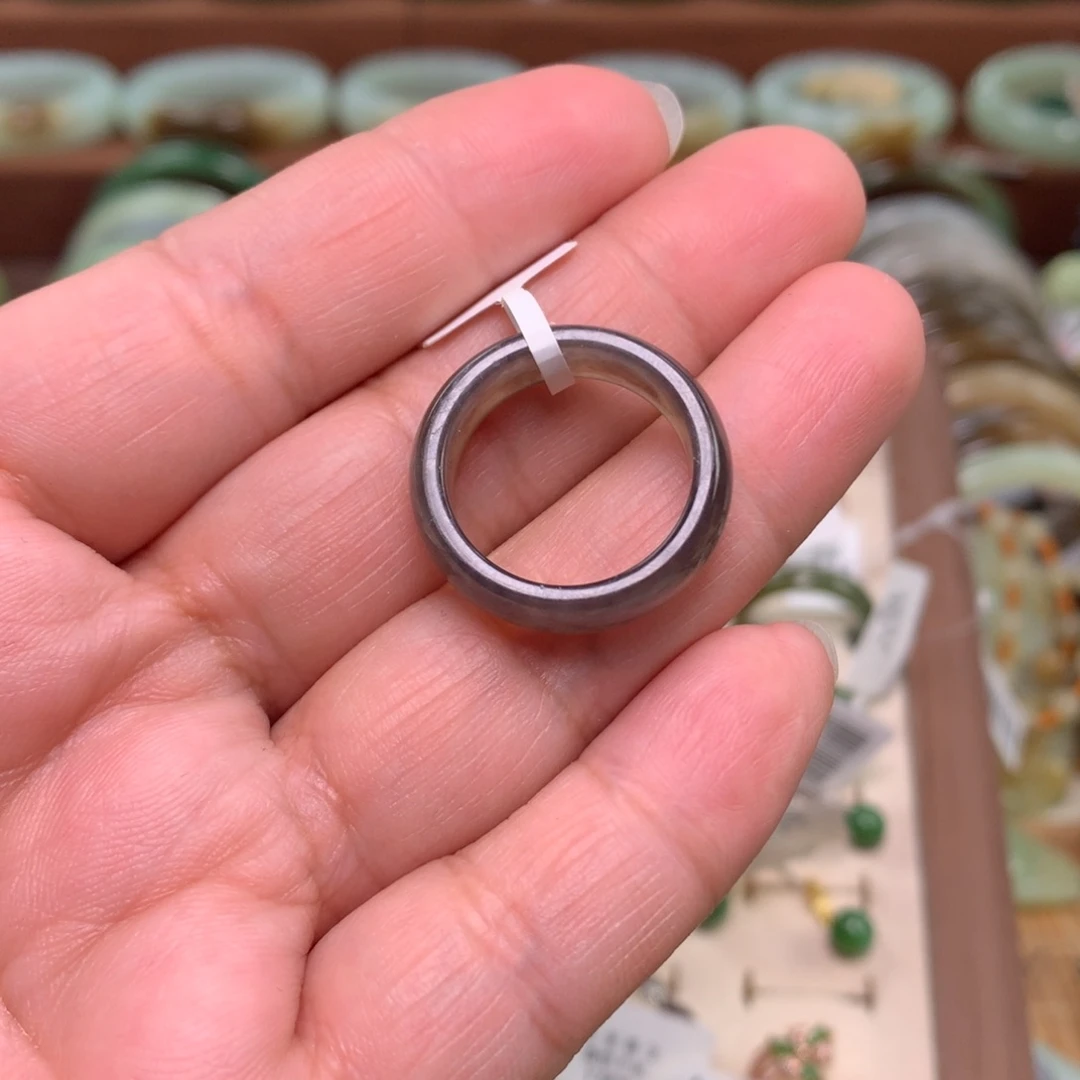 用***9和田玉未镶嵌戒圈