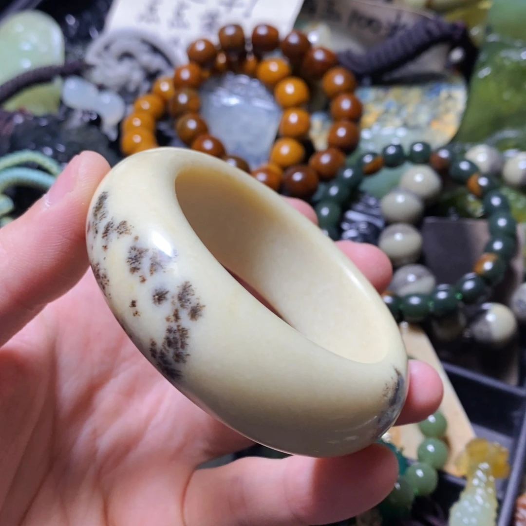 蛇纹石玉未镶嵌颈饰53口